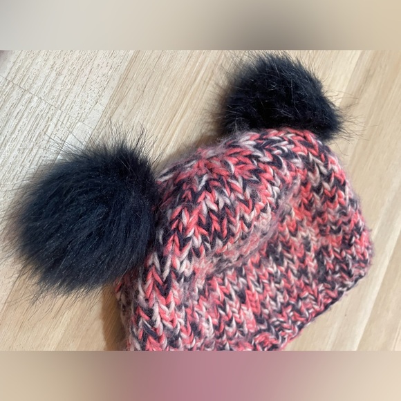 BULA Cute Knit Toque with Pom Pom Ears. - Picture 4 of 5